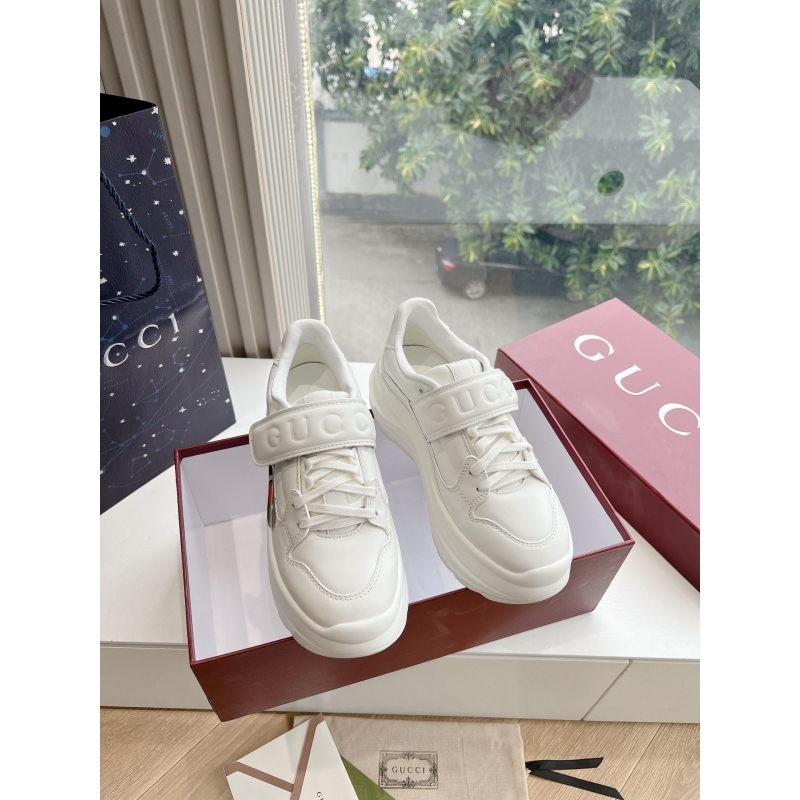 G*u*i casual shoes